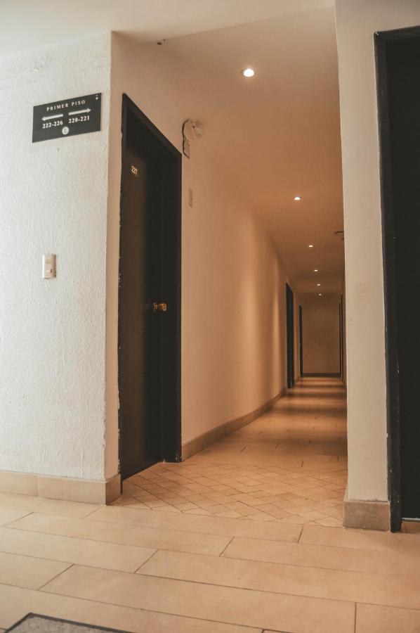 拉提诺酒店 瓜达拉哈拉 外观 照片